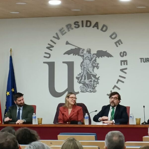 El pasado 17 de noviembre tuvo lugar la Jornada sobre el Marco Input-Output 2021 en el Salón de Actos de la Facultad de Turismo y Finanzas de la Universidad de Sevilla.