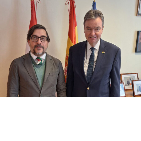 Nuestro presidente, D. José Ignacio Castillo, se ha reunido con el embajador de Hungría en España, el archiduque Jorge de Habsburgo-Lorena, con el objetivo de promover la realización de actividades conjuntas.