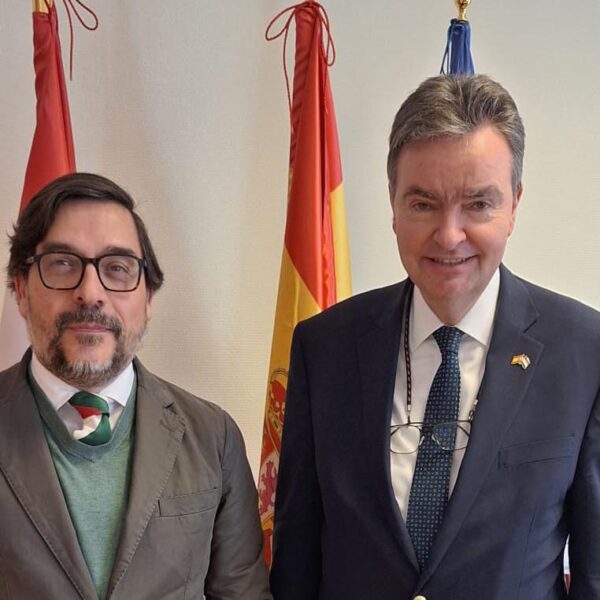 Nuestro presidente, D. José Ignacio Castillo, se ha reunido con el embajador de Hungría en España, el archiduque Jorge de Habsburgo-Lorena, con el objetivo de promover la realización de actividades conjuntas.